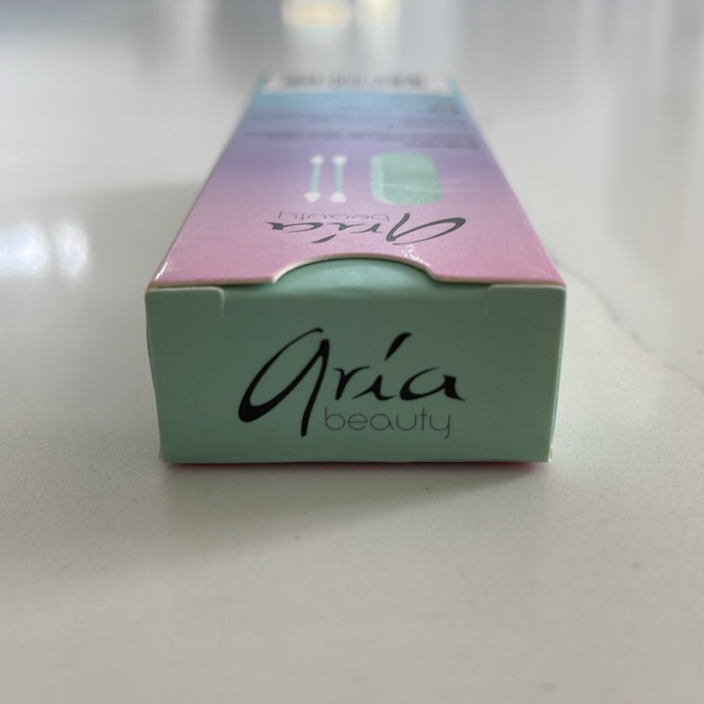 Aria Beauty Reusable Makeup Swabs with Case - Picture 3 of 15